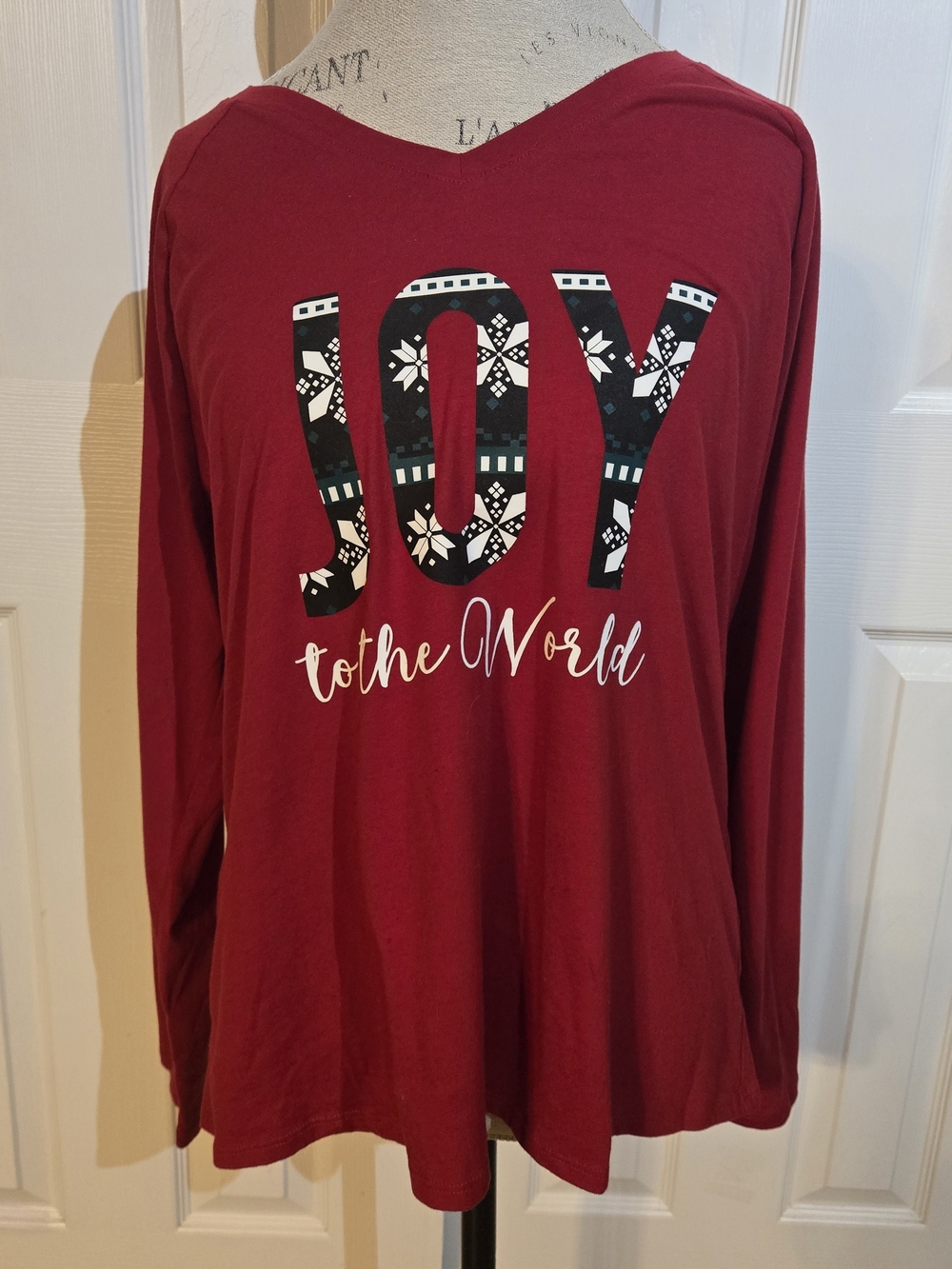 🎄 Christmas “Joy to the World” Long Sleeve — XL